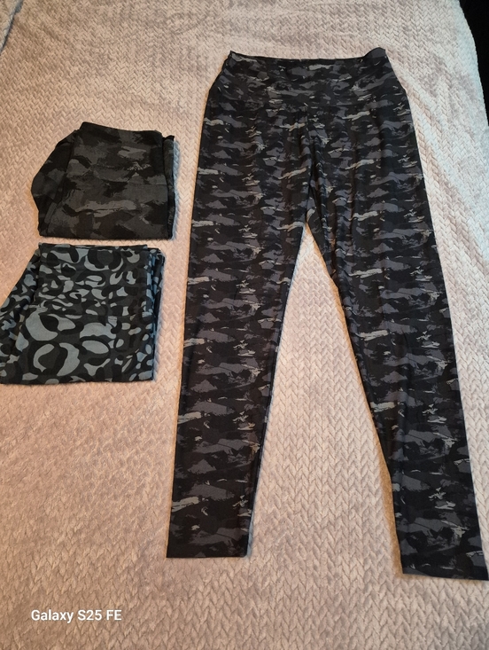 Pants - 3-Pack Full Length Camo Leggings, Black, Blue & Gray, L/XL, EUC